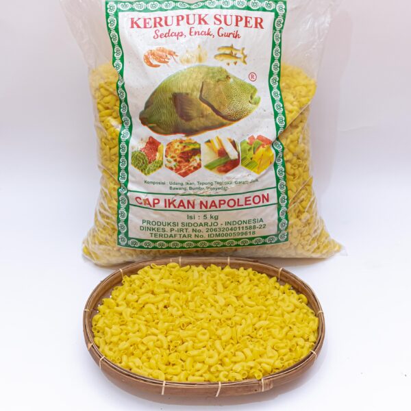 kerupuk napoleon makaroni kuning bantet